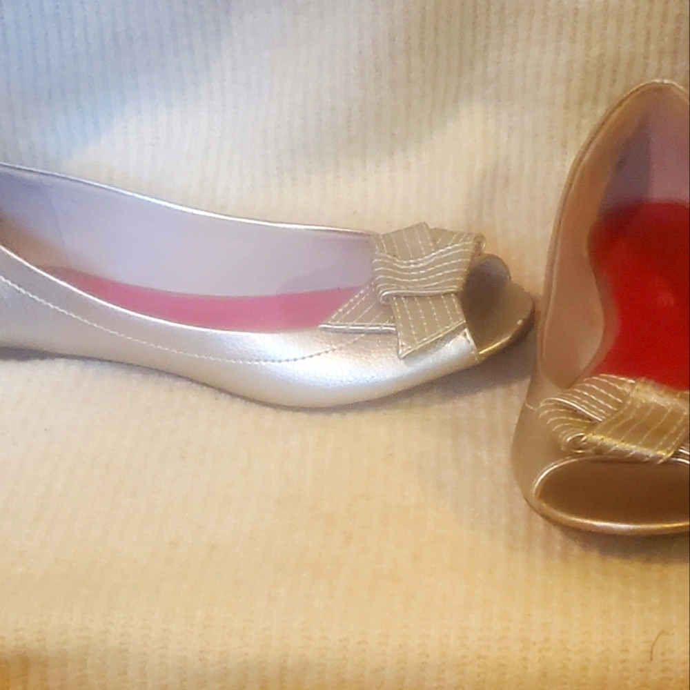 Woman's flats